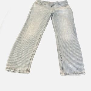 Chico's Gray Ankle Cropped Jeans with Soft Finish